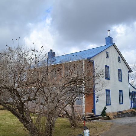 Gite Au Toit Bleu Bed & Breakfast Sainte-Famille Dış mekan fotoğraf
